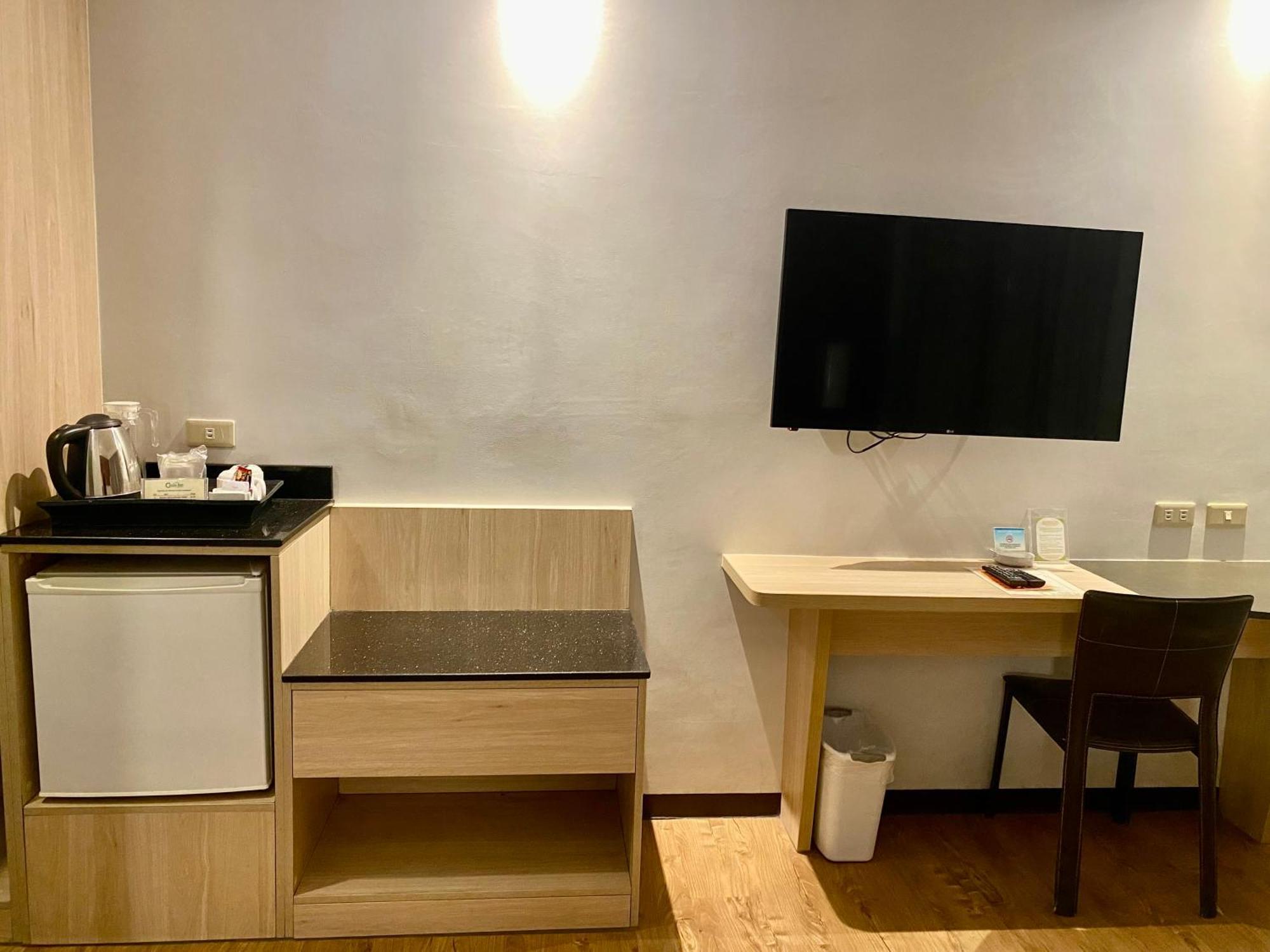 Circle Inn Hotel And Suites Bacolod Eksteriør bilde