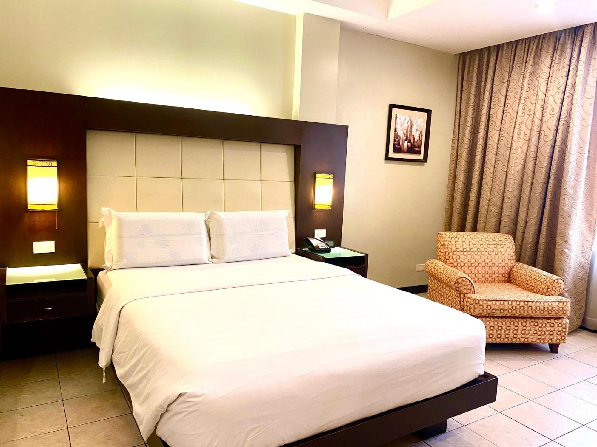 Circle Inn Hotel And Suites Bacolod Eksteriør bilde