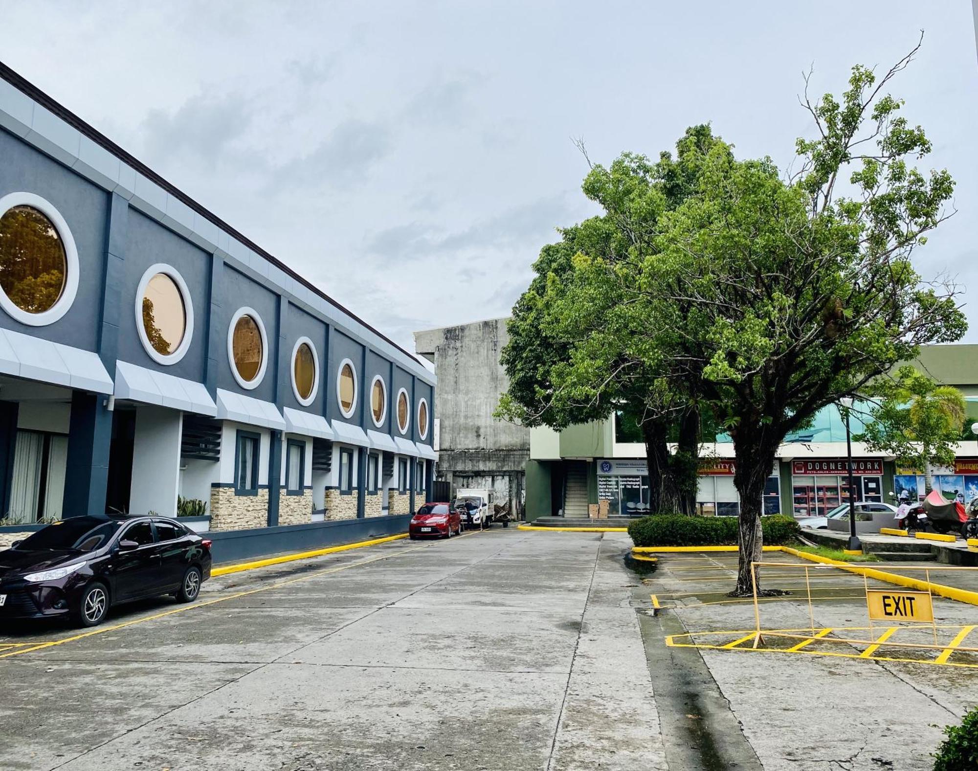 Circle Inn Hotel And Suites Bacolod Eksteriør bilde