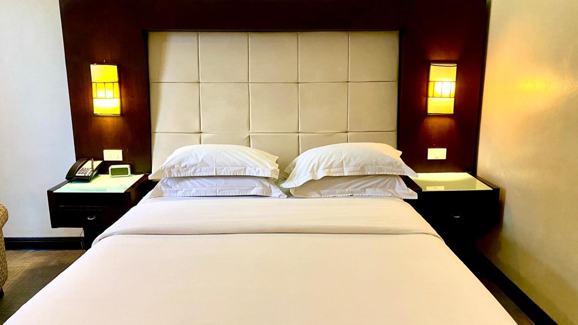 Circle Inn Hotel And Suites Bacolod Eksteriør bilde