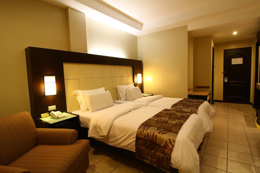 Circle Inn Hotel And Suites Bacolod Eksteriør bilde
