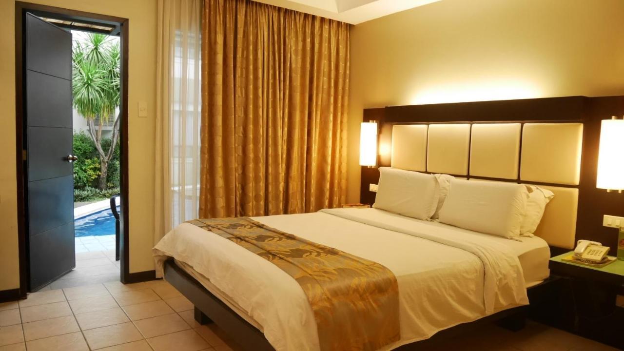 Circle Inn Hotel And Suites Bacolod Eksteriør bilde
