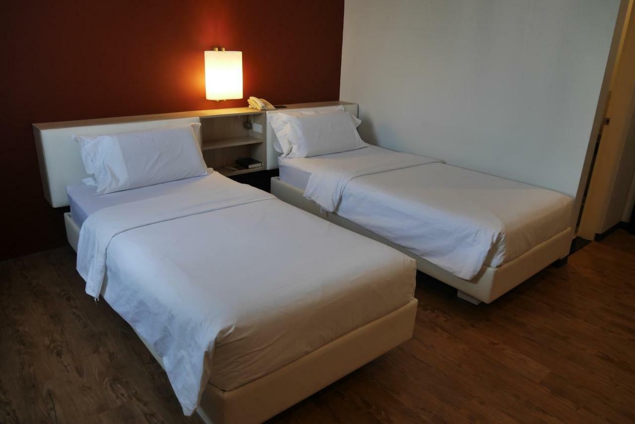 Circle Inn Hotel And Suites Bacolod Eksteriør bilde